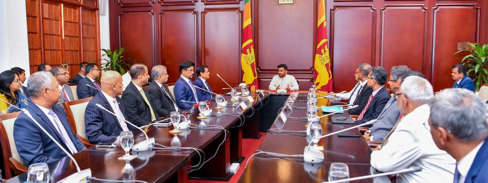 AKD Meets Bank Chiefs to Drive National QR Payment